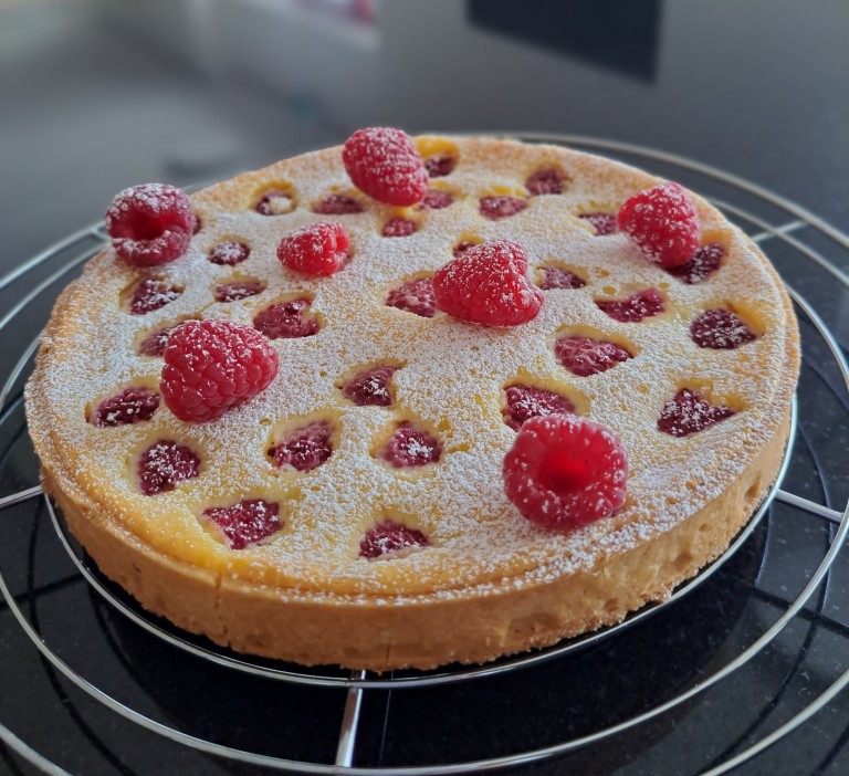 Tarte mit Himbeeren und Tonka