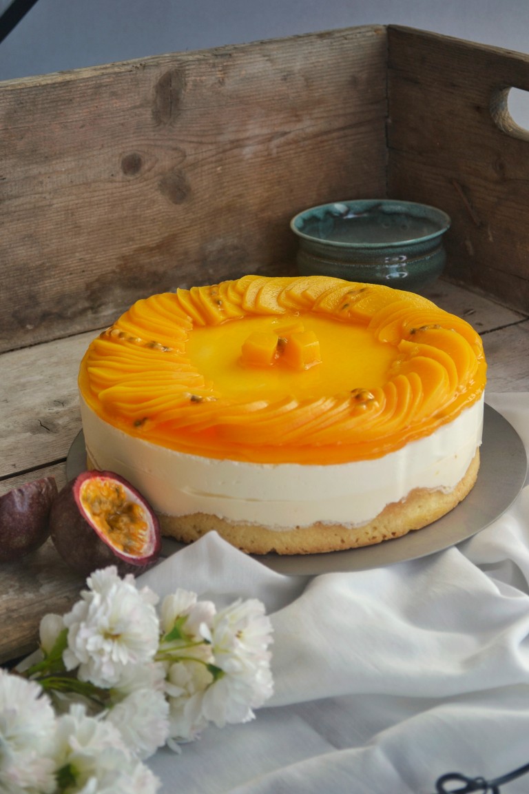 Quarksahne mit Pfirsich-Maracuja und Joghurt