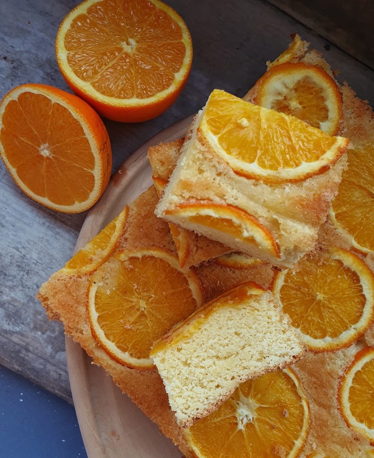 Caf&egrave;-Schnittchen-Orange
